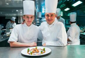 Shaun Rollier, apprenti au restaurant de l’Hôtel de Ville Benoît Violier, à Crissier. DR Shaun Rollier, apprenti au restaurant de l’Hôtel de Ville Benoît Violier, à Crissier. DR