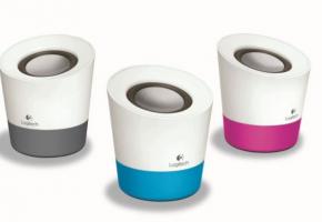Le Logitech Multimedia Speaker Z50 est disponible en trois couleurs: rose, gris et bleu.