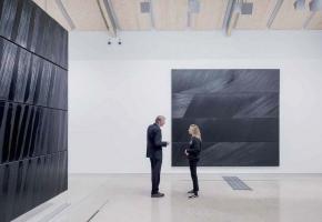 «Noir, c’est noir? Les Outrenoirs de Pierre Soulages» - EPFL, Bâtiment ArtLab EPFL, jusqu’au 23 avril. «Noir, c’est noir? Les Outrenoirs de Pierre Soulages» - EPFL, Bâtiment ArtLab EPFL, jusqu’au 23 avril.