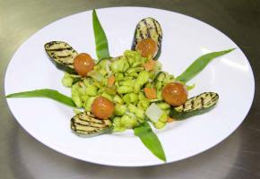 Spätzli à l'ail des ours et paysanne de légumes