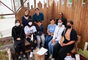 L’équipe de Malley en Fête presque au complet. Derrière (debout): Stéphanie Rudaz, Julien Ineichen et Fenan. Devant: Léma, Salma, Anass, Belen Tartaglia, Fithawit et Melisa. MISSON