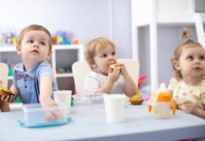 La Ville a fait le choix du lait équitable dans ses crèches. PHOTOS 123RF ET GASHAZA