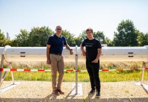 Le «tunnel» de l’Hyperloop, à deux pas de l’EPFL, où tous les tests de transport sous-vide seront effectués dès cet hiver. PHOTOS MISSON Le «tunnel» de l’Hyperloop, à deux pas de l’EPFL, où tous les tests de transport sous-vide seront effectués dès cet hiver. PHOTOS MISSON