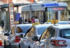 Seuls quatre taxis électriques sont actuellement en circulation à Lausanne. VERISSIMO Seuls quatre taxis électriques sont actuellement en circulation à Lausanne. VERISSIMO