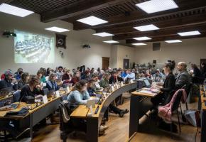 Le Conseil communal de Lausanne peut épisodiquement donner lieu à des dérapages homériques. SIEBER ARC Le Conseil communal de Lausanne peut épisodiquement donner lieu à des dérapages homériques. SIEBER ARC