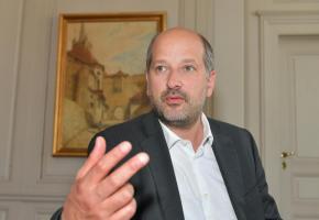 Syndic depuis 2016, Grégoire Junod se dit encore plus enthousiaste à exercer sa fonction. VERISSIMO