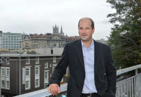 Grégoire Junod estime que les propositions de la Ville vont permettre de redynamiser la place de la riponne. VERISSIMO Grégoire Junod estime que les propositions de la Ville vont permettre de redynamiser la place de la riponne. VERISSIMO