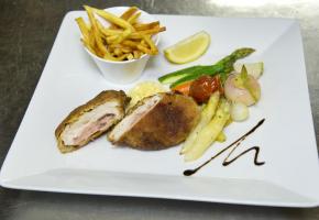 Suprêmes de poulet farcis à la mortadelle Suprêmes de poulet farcis à la mortadelle