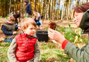 Explorer la faune et la flore ouvre la voie à de nouvelles compétences. 123RF