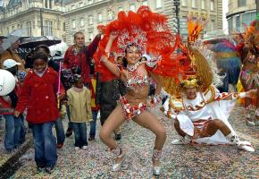 Le Carnaval de Lausanne, un lieu de réjouissance et d'échanges intercommunautaires. VERISSIMO Le Carnaval de Lausanne, un lieu de réjouissance et d'échanges intercommunautaires. VERISSIMO