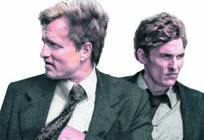Woody Harrelson et Matthew McConaughey dans True Detective