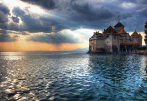 Le château de Chillon, l'un des sites les plus courus de Suisse. DR Le château de Chillon, l'un des sites les plus courus de Suisse. DR