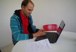 Maître Pierre Bayenet est avocat et concepteur du site monavocatenligne.ch. GIM Maître Pierre Bayenet est avocat et concepteur du site monavocatenligne.ch. GIM