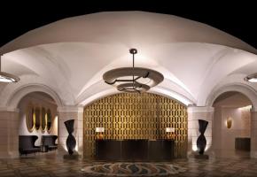 L’Hôtel Royal Savoy. dr L’Hôtel Royal Savoy. dr