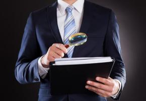 Il est impératif de scruter les documents reçus. DR Il est impératif de scruter les documents reçus. DR