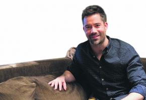 Emmanuel Moire  