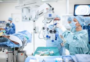 De la chirurgie ophtalmologique de pointe à l’hôpital Jules-Gonin. dR De la chirurgie ophtalmologique de pointe à l’hôpital Jules-Gonin. dR