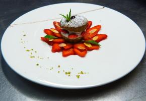 La fraise vaudoise et son financier pistache