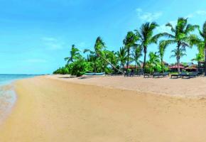  La plage de Passikudah est l’une des plus belles de la côte Est. On peut s’y rendre en voiture ou… en hydravion. ALAIN BOSSU