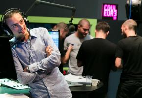Jonas Scheiter quitte «Namasté» et Couleur 3 Jonas Scheiter quitte «Namasté» et Couleur 3