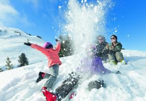 Thyon (Valais), une station pour profiter à fond des plaisirs de la neige. Thyon (Valais), une station pour profiter à fond des plaisirs de la neige.