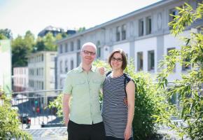 Pour suivre les aventures de Pierre et Alexandra: www.onholidaysagain.com Pierre et Alexandra ont quitté leur emploi et leur appartement et s’envoleront début octobre