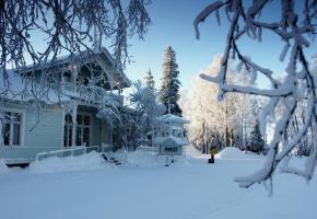 Un décor de conte de fées durant le long hiver nordique. 
