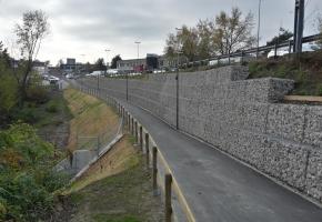 Une nouvelle piste garante de sécurité pour les cyclistes et les piétons. JCP Une nouvelle piste garante de sécurité pour les cyclistes et les piétons. JCP
