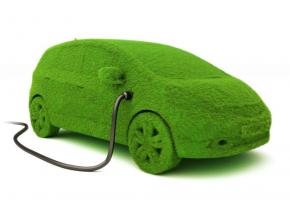Faire l’acquisition d’une voiture électrique ne garantit pas l’absence d’impact sur l’environnement. 123RF