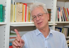Dominique Bourg, un Lausannois engagé pour l’écologie et pour l’Europe. VERISSIMO