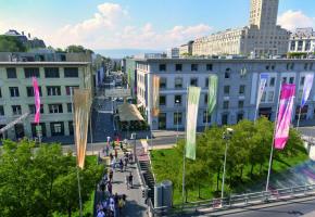 Chaque année, près de huit millions de personnes se rendent dans le quartier du Flon. DR Chaque année, près de huit millions de personnes se rendent dans le quartier du Flon. DR