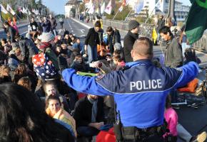 Les militants du groupe «Extinction Rebellion» ont bloqué à plusieurs reprises des artères lausannoises de manière non violente. VERISSIMO Les militants du groupe «Extinction Rebellion» ont bloqué à plusieurs reprises des artères lausannoises de manière non violente. VERISSIMO