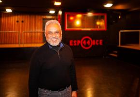 Jean-Paul Bittar, animateur à l’Espace 44 et initiateur du projet «Les jeudis... tous à l’abri», dans la salle de spectacles des Bergières. MISSON
