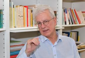 Dominique Bourg, philosophe et ancien professeur à l’Université de Lausanne. VERISSIMO Dominique Bourg, philosophe et ancien professeur à l’Université de Lausanne. VERISSIMO