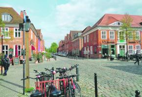 Le quartier hollandais aligne cafés et boutiques. Le quartier hollandais aligne cafés et boutiques.