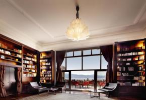 La Bibliotheca du Lausanne Palace accueillera une table d’hôte pour un repas inspiré d’un ouvrage du XIXe siècle. BENNY TACHE La Bibliotheca du Lausanne Palace accueillera une table d’hôte pour un repas inspiré d’un ouvrage du XIXe siècle. BENNY TACHE