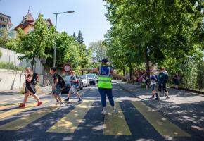 Gardiens de piscine, surveillants d’APEMS, patrouilleurs: les auxiliaires de la Ville assurent de nombreuses tâches. MISSON Gardiens de piscine, surveillants d’APEMS, patrouilleurs: les auxiliaires de la Ville assurent de nombreuses tâches. MISSON