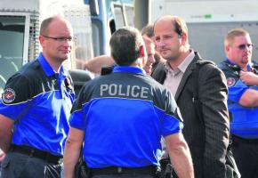 Pour Grégoire Junod, ces premières mesures démontrent la volonté de la Municipalité de réduire le deal dans les rues comme les excès au sortir des boîtes de nuits. Valdemar VERISSIMO Pour Grégoire Junod, ces premières mesures démontrent la volonté de la Municipalité de réduire le deal dans les rues comme les excès au sortir des boîtes de nuits. Valdemar VERISSIMO