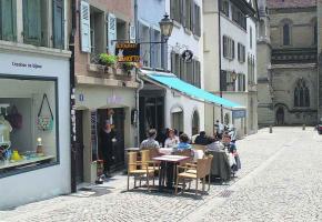 Trois petites terrasses qui vont devoir fermer beaucoup plus tôt. 