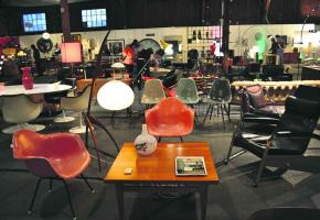 La 5ème édition des Puces du design.ch a lieu du 3 au 5 mai dans l'ancienne halle CFF de Morges. La 5ème édition des Puces du design.ch a lieu du 3 au 5 mai dans l'ancienne halle CFF de Morges.