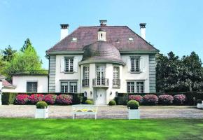 Une maison historique actuellement en vente du côté de Lonay. DE RHAM SOTHEBY'S Une maison historique actuellement en vente du côté de Lonay. DE RHAM SOTHEBY'S