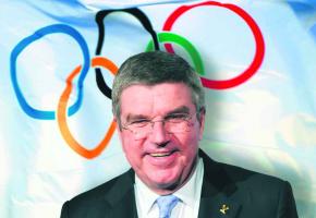 Thomas Bach, nouveau président du CIO, critiqué par beaucoup pour ses liens jugés trop étroits avec certains magnats de la finance. Thomas Bach, nouveau président du CIO, critiqué par beaucoup pour ses liens jugés trop étroits avec certains magnats de la finance.
