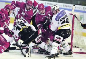 Se battre contre les équipes suisses-alémaniques, pas toujours facile. Les joueurs du Lausanne Hockyx Club le savent bien. Se battre contre les équipes suisses-alémaniques, pas toujours facile. Les joueurs du Lausanne Hockyx Club le savent bien.