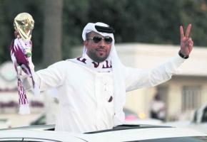 Heureux, les Qataris qui ont obtenu la Coupe du monde de foot de 2022, mais à quel prix? Heureux, les Qataris qui ont obtenu la Coupe du monde de foot de 2022, mais à quel prix?
