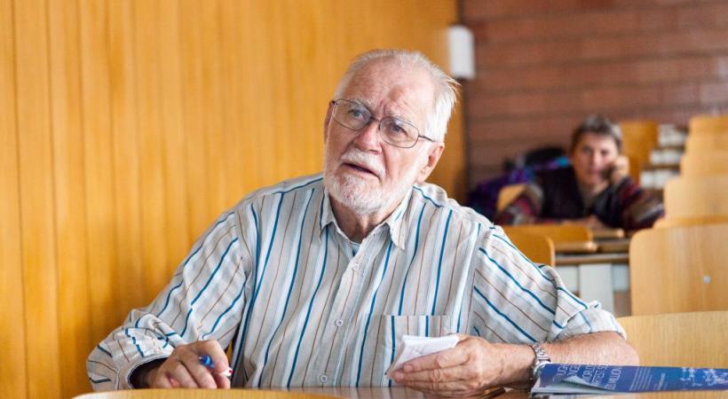  Jacques Dubochet