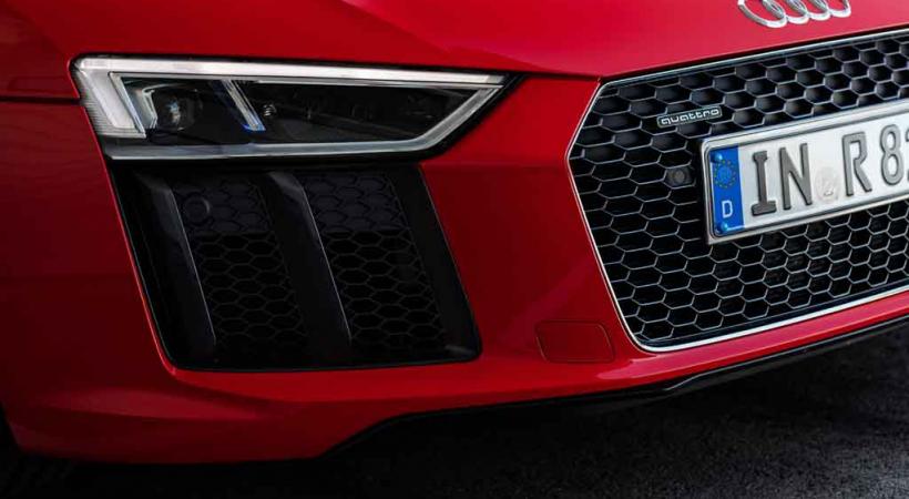 AUDI R8