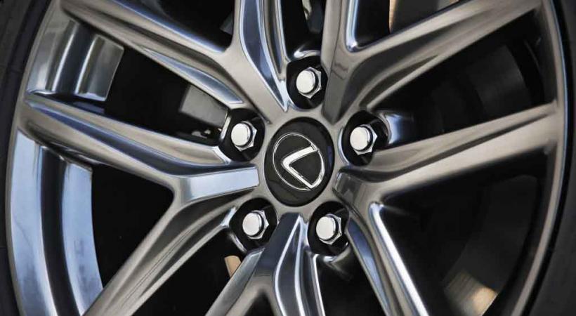 LEXUS IS 300H F SPORT