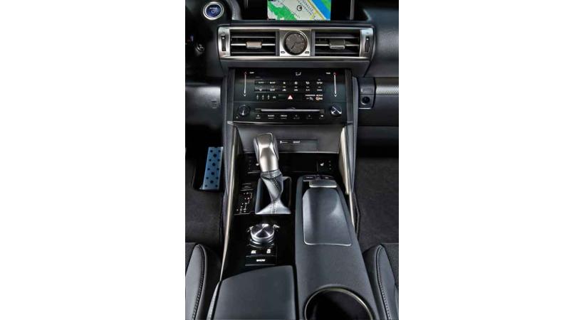 LEXUS IS 300H F SPORT