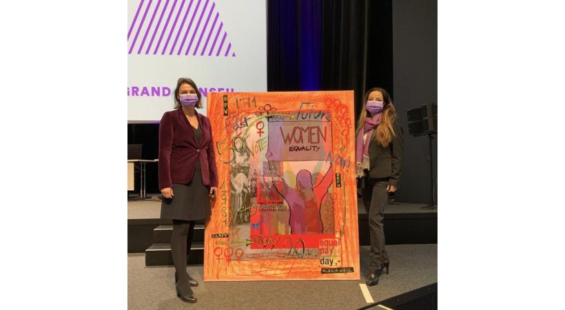 Sur notre photo, Alexia Weill, accompagnée de Mme Maribel Rodriguez, directrice du Bureau de l’Egalité entre les Femmes et les Hommes (BEFH). DR