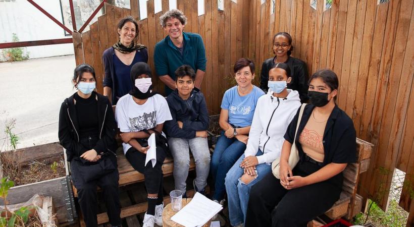 L’équipe de Malley en Fête presque au complet. Derrière (debout): Stéphanie Rudaz, Julien Ineichen et Fenan. Devant: Léma, Salma, Anass, Belen Tartaglia, Fithawit et Melisa. MISSON